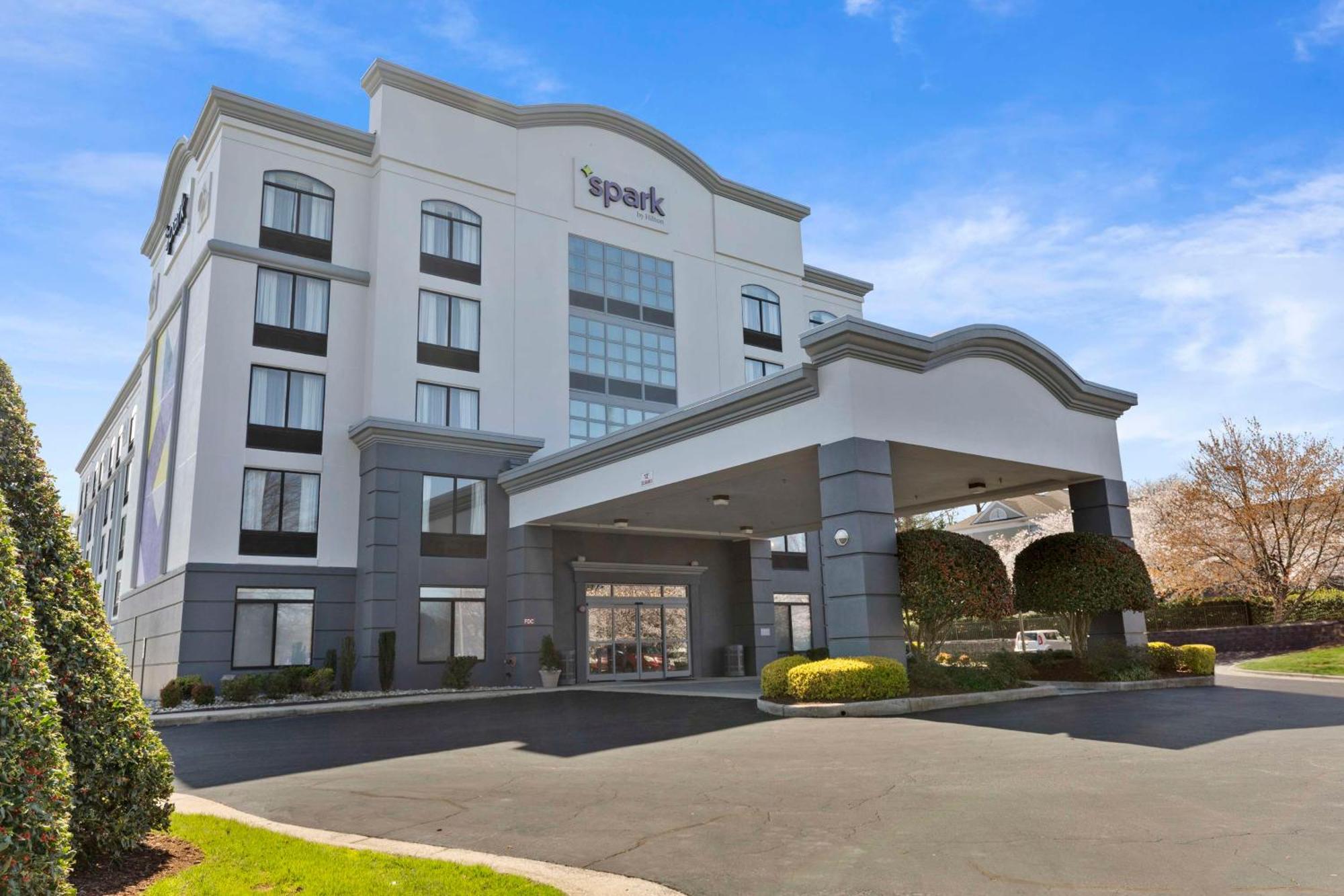 Spark By Hilton Greensboro Εξωτερικό φωτογραφία