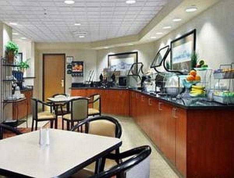 Spark By Hilton Greensboro Εξωτερικό φωτογραφία